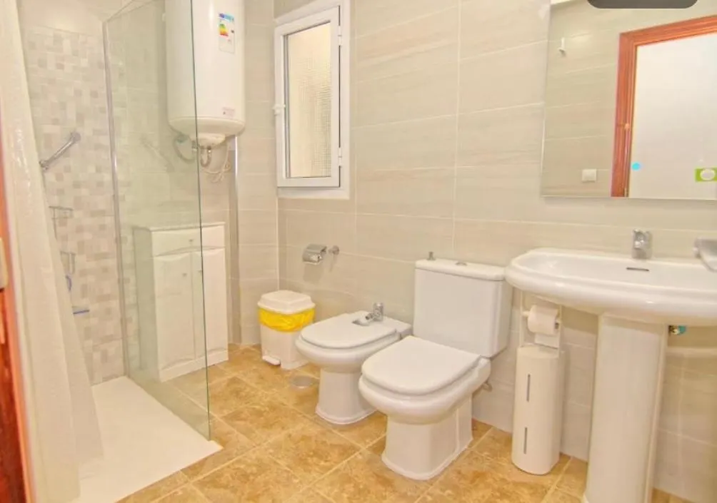 Low Cost Room Malaga Homestay